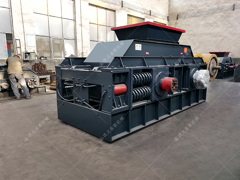 鵝卵石對輥破碎機介紹，為什么選擇金聯(lián)機械？