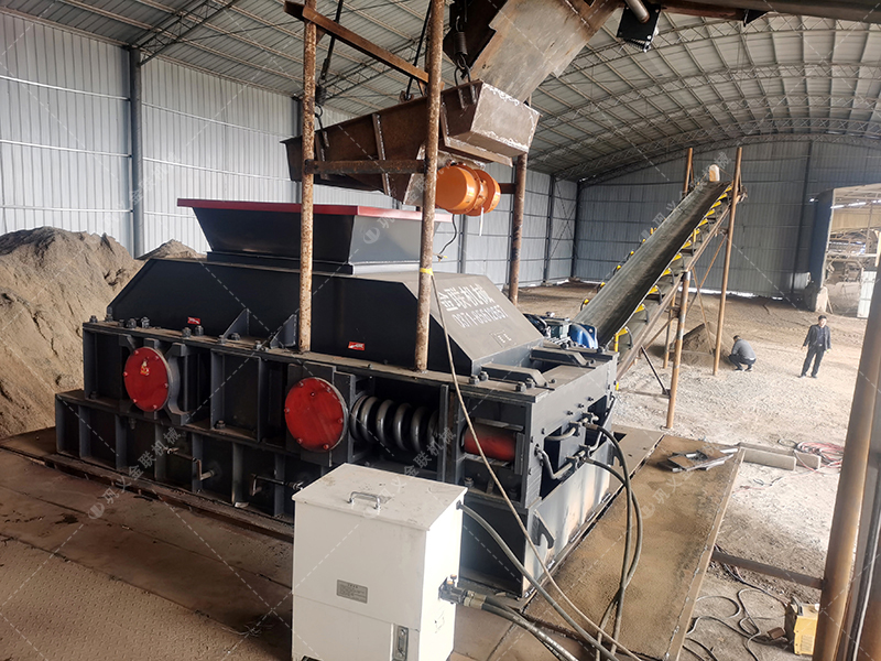 鵝卵石對輥破碎機介紹，為什么選擇金聯(lián)機械？