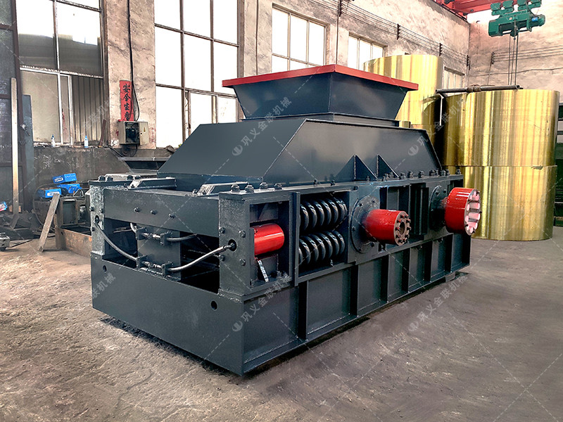 大型對輥破碎機(jī)發(fā)往湖北河卵石制砂