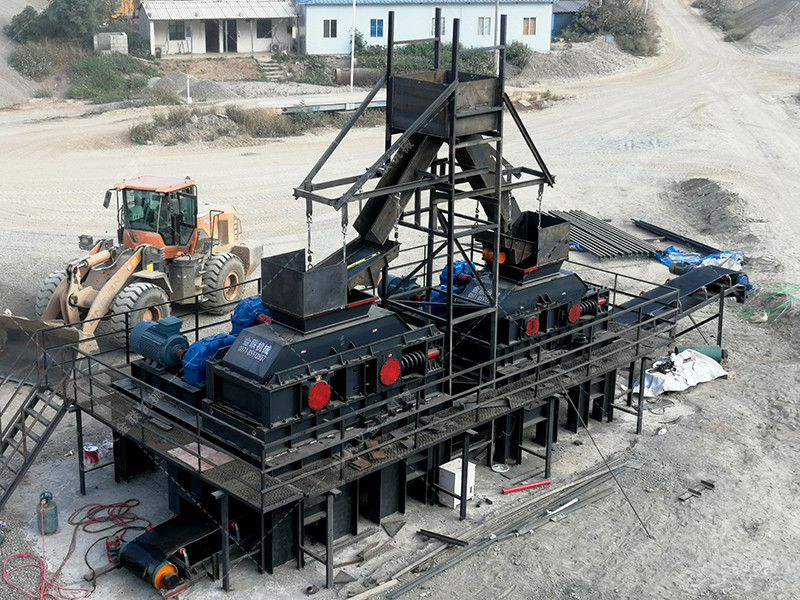 時(shí)產(chǎn)100噸瓜米石對(duì)輥制砂機(jī)有哪些型號(hào)？?jī)r(jià)格多少？