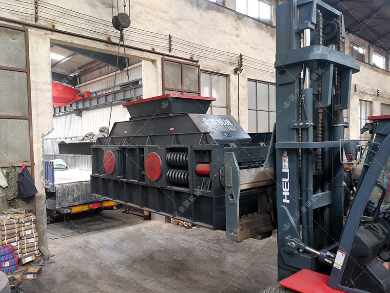 砂廠用1208型對(duì)輥破碎機(jī)制砂如何？廠家推薦