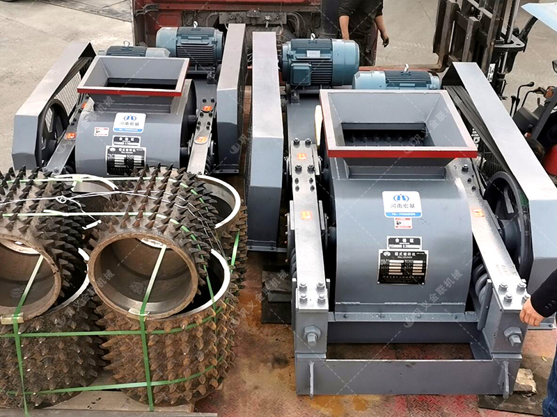 破碎石膏原礦料的雙齒輥破碎機(jī)廠家如何選擇？